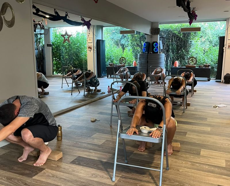 Cours de Yoga sur Chaise au Studio K à Eybens